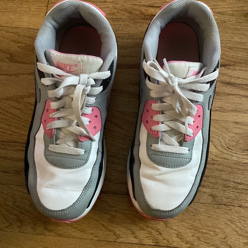 Women’s Nike air max size 8